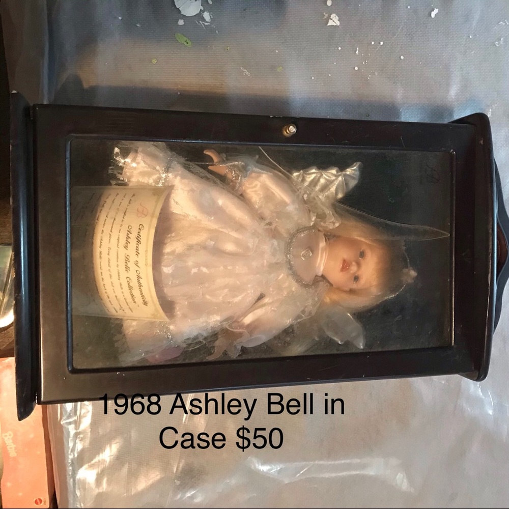 Collectible dolls price on pictures